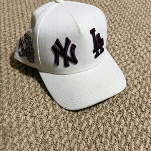 World Series hat Yankees and LA